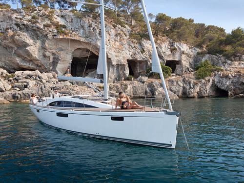 Yacht Bavaria 46 Vision available for charter in Goat Island Marina