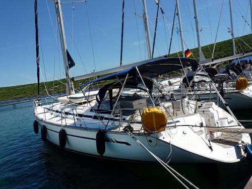 Sailboat Bavaria 49 for charter in Pula