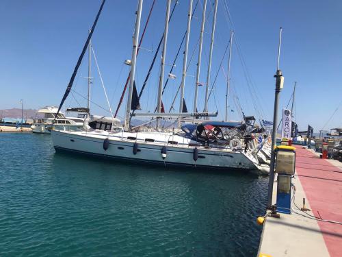 Yacht Bavaria 50 Cruiser chartern in Rhodos Marina