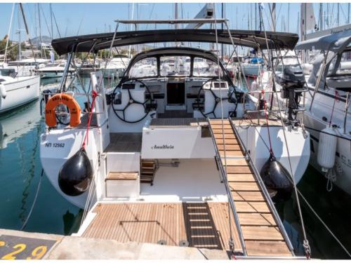 Yacht Bavaria 50 Cruiser for charter in Lefkas