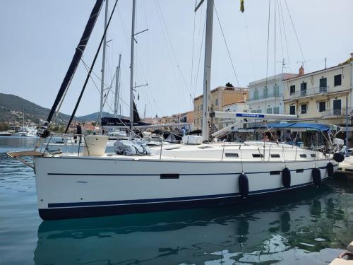 Yacht Bavaria 50 Cruiser for rent in Athens
