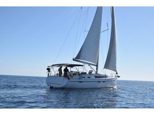 Yacht Bavaria 51 Cruiser for rent in Marina Villa Igiea