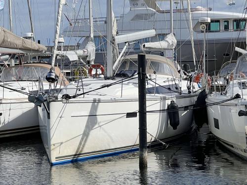 Sailboat Bavaria 51 Cruiser for charter in Heiligenhafen
