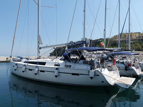 Yacht Bavaria 51 Cruiser chartern in Procida