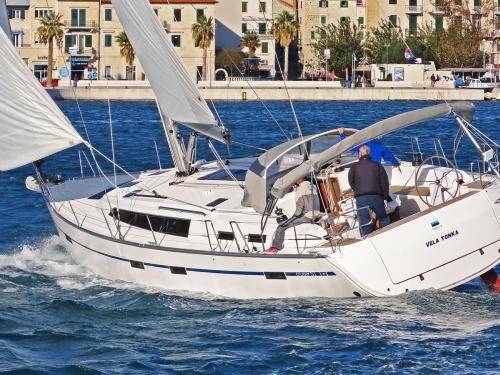 Segelboot Bavaria 51 Cruiser Yachtcharter in ACI Marina Split