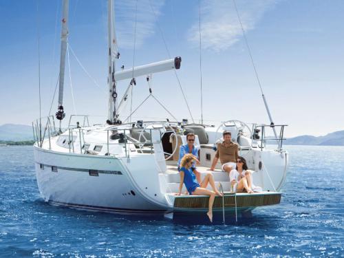 Yacht Bavaria 51 Cruiser available for charter in Alimos Marina Kalamaki