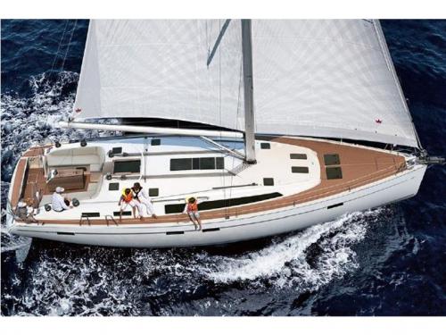 Sailing yacht Bavaria 51 Cruiser for rent in Alimos Marina Kalamaki