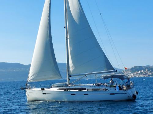 Yacht Bavaria 51 Cruiser Yachtcharter in Herceg Novi