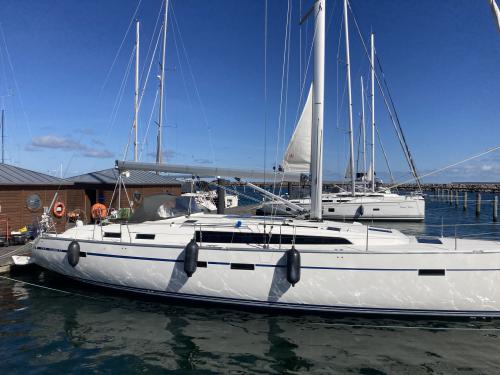 Yacht Bavaria 51 Cruiser for rent in Saltsjobaden