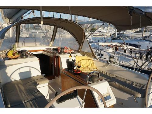 Sailing yacht Bavaria 51 Cruiser for rent in Athens
