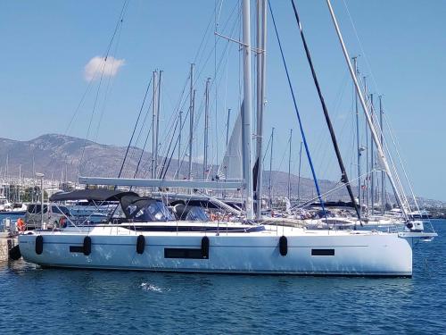 Sailing yacht Bavaria 57 Cruiser for rent in Athens