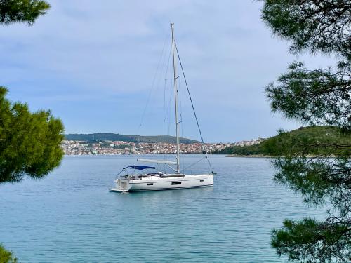 Sailing boat Bavaria 57 Cruiser available for charter in Kastela
