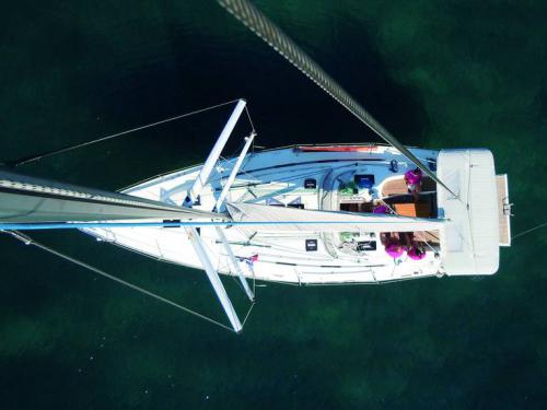 Segelyacht Bavaria Cruiser 40 S chartern in Yachthafen Volos