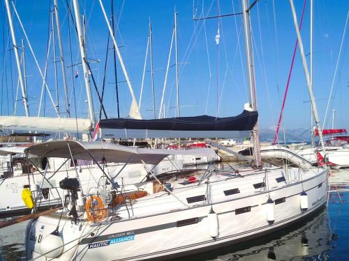Segelyacht Bavaria Cruiser 40 S Yachtcharter in ACI Marina Split