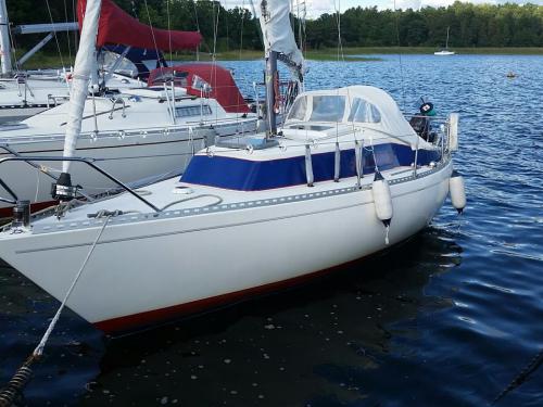 Yacht Bellona 23 for rent in Sabyvikens Marina