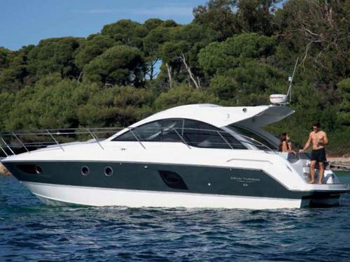 Motor yacht Beneteau 38 GT for hire in Marina de Cala d Or