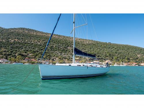 Yacht Beneteau 43 chartern in Vlicho