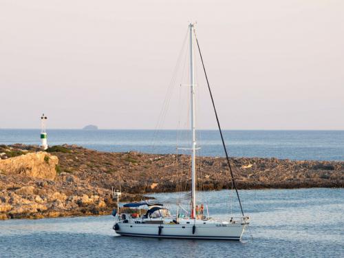 Yacht Beneteau 50 for hire in Lefkas