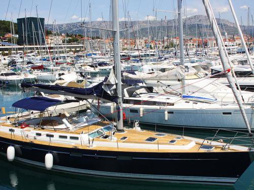 Yacht Beneteau 57 for charter in Split