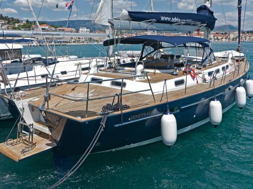 Yacht Beneteau 57 for hire in Split