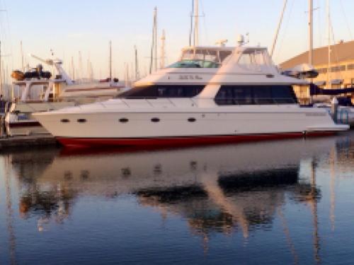 Motor yacht Carver Voyager 470 available for charter in Marina del Rey