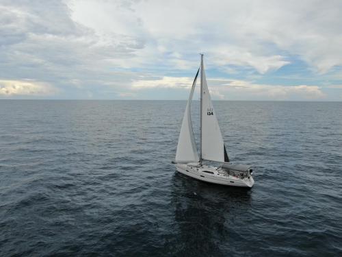 Sailing boat Catalina 445 for charter in Saint Petersburg