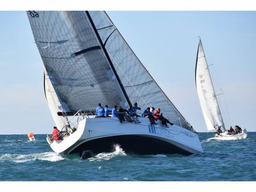 Sailboat Comet 45 Sport for rent in Nettuno