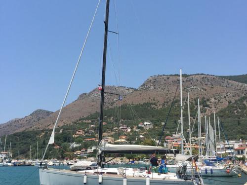 Yacht Comet 45 Sport Yachtcharter in Gouvia