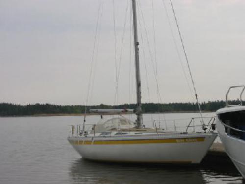 Yacht Comfort 34 available for charter in Mariestad Marina