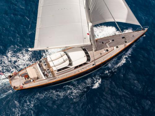 Antigua luxury yacht charter with crew