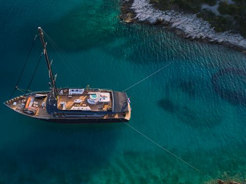 Sailboat Rara Avis available for charter in Split