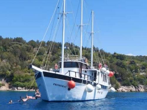 Segelyacht Primorac Yachtcharter in Omis