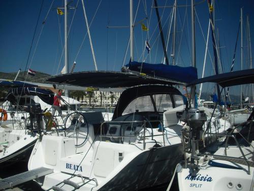 Segelboot Cyclades 39.3 Yachtcharter in ACI Marina Dubrovnik