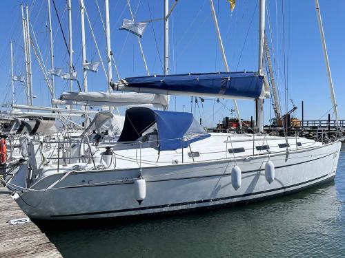 Yacht Cyclades 39 for rent in Heiligenhafen