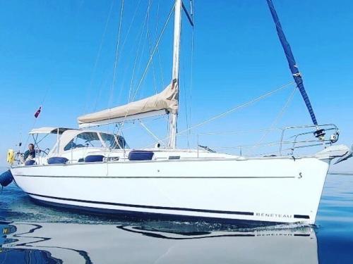 Sailboat Cyclades 39.3 available for charter in Fethiye