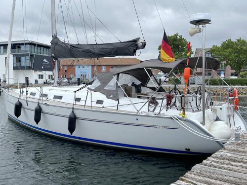 Segelboot Cyclades 43 chartern in Heiligenhafen Yachthafen