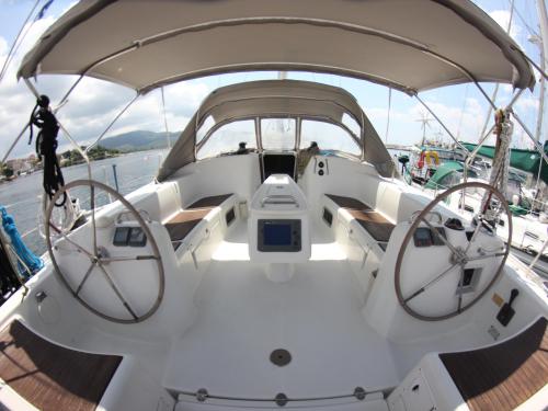 Segelboot Cyclades 50.5 Yachtcharter in Hafen von Avdira