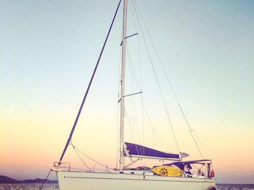 Yacht Cyclades 50.5 chartern in Marina Alimos Kalamaki