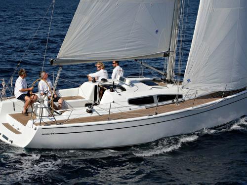 Sailing yacht Dehler 35 available for charter in Monnickendam Sailing yacht Dehler 35 available for charter in Monnickendam