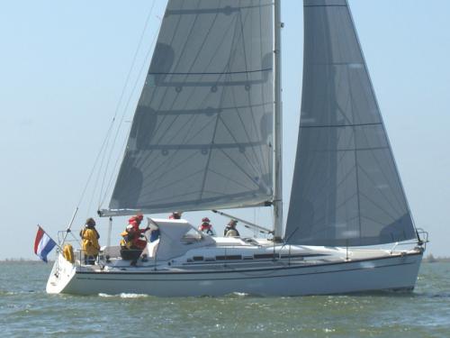 Yacht Dehler 36 - Sailboat Charter Monnickendam