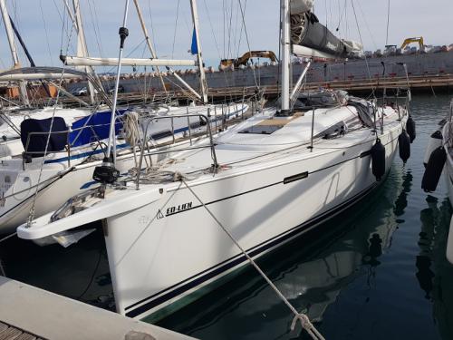 Sailboat Dehler 38 available for charter in Le Lavandou