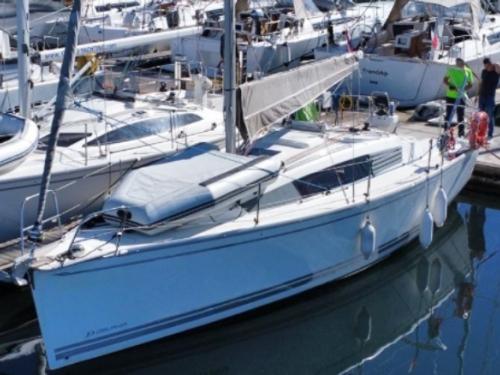 Sailing yacht Delphia 31 available for charter in Marina Drage