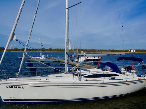 Yacht Delphia 40 Yachtcharter in Rostocker Stadthafen