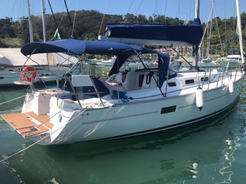 Sailboat Delta 41 available for charter in Paraty