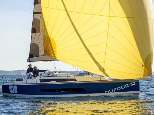 Segelboot Dufour 32 Yachtcharter in Marseille