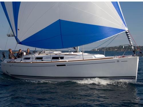 Segelyacht Dufour 325 chartern in Pula