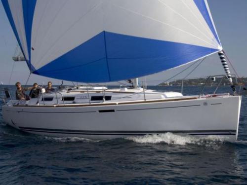 Sailing yacht Dufour 325 for rent in Taalintehdas