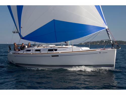 Sailboat Dufour 325 for hire in Pula