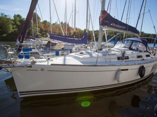 Segelyacht Dufour 325 Grand Large Yachtcharter in Gustavsberg