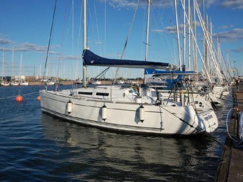 Sailboat Dufour 34 for rent in La Trinite sur Mer